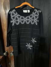 Women  s Blouse Long Sleeve Black Size Small Floral