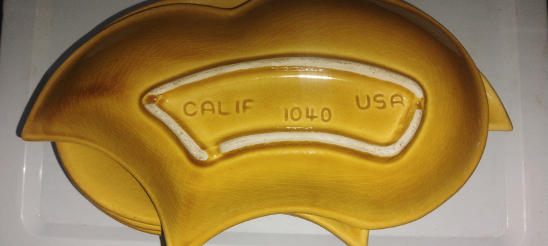California USA Divided Serving Dish #1040 "mustard"color