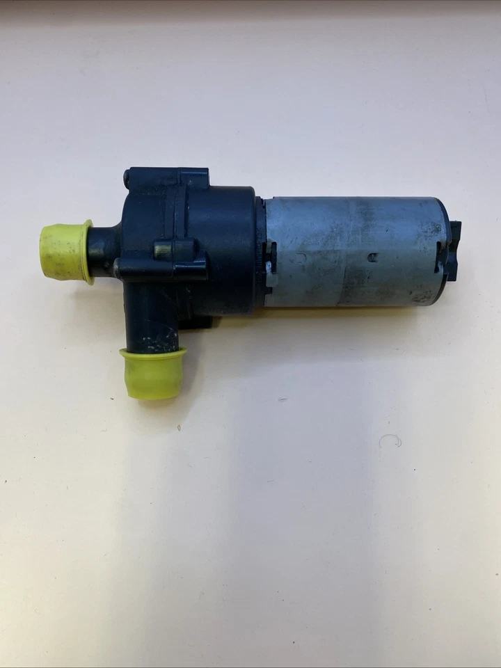 Bomba de agua auxiliar eléctrica Chrysler Crossfire Mercedes BOSCH 0392020026 OEM Foto 2 de 3