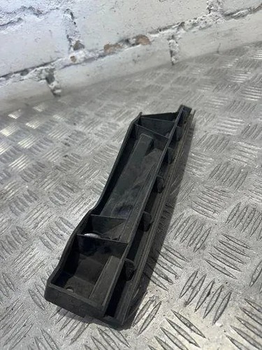 VW TOURAN 1T1, 1T2 Scheinwerferhalter links 1t0807889 2.00 Diesel 21519840