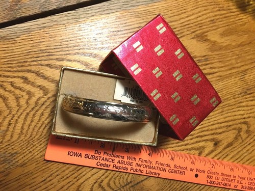Bracelet, Embossed Silver Finish Metal Bangle Style, New w/Tag in Orig.Gift Box - Picture 6 of 6