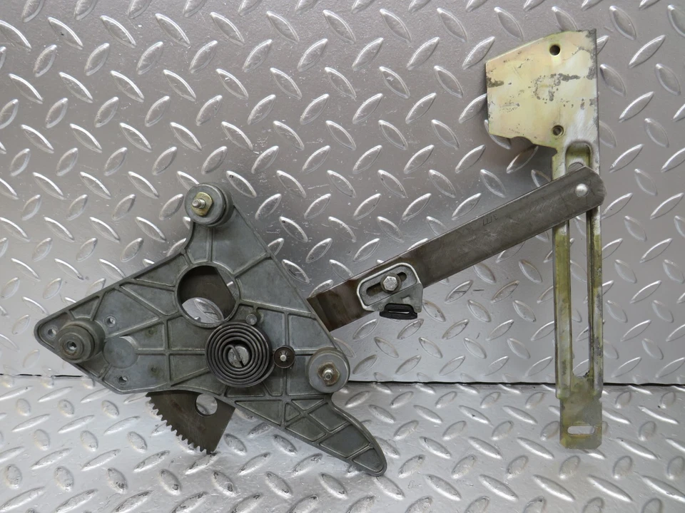 Regulador de ventana trasera izquierda Mercedes-Benz W116 450SE 1167300346 Foto 4 de 4