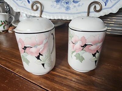 Sango Jolie Salt & Pepper Set 4 1/4 in, 3/5 HOLE/SQUARE