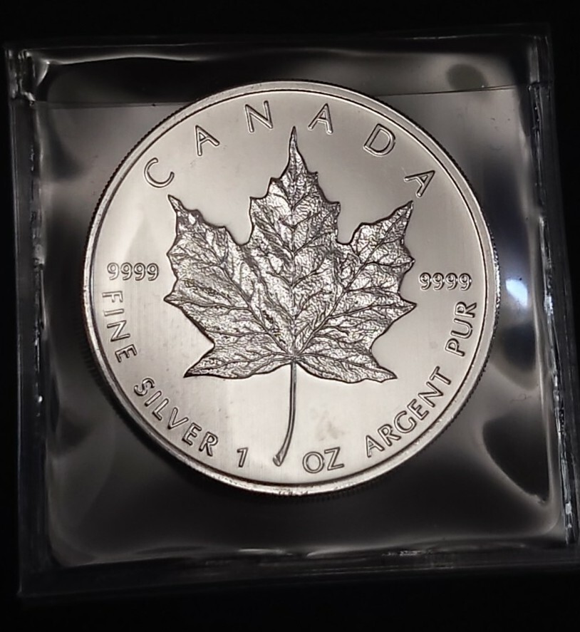Canada 2011 - 1 oz 9999 Fine Silver Maple Leaf $5 dollar | eBay