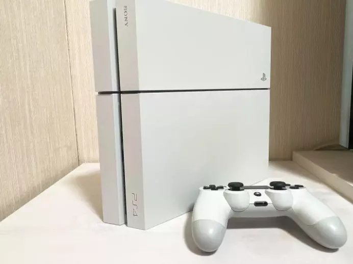 SONY PS4 PlayStation 4 Glacier White CUH-1200AB02 500GB Console Good  Condition!!