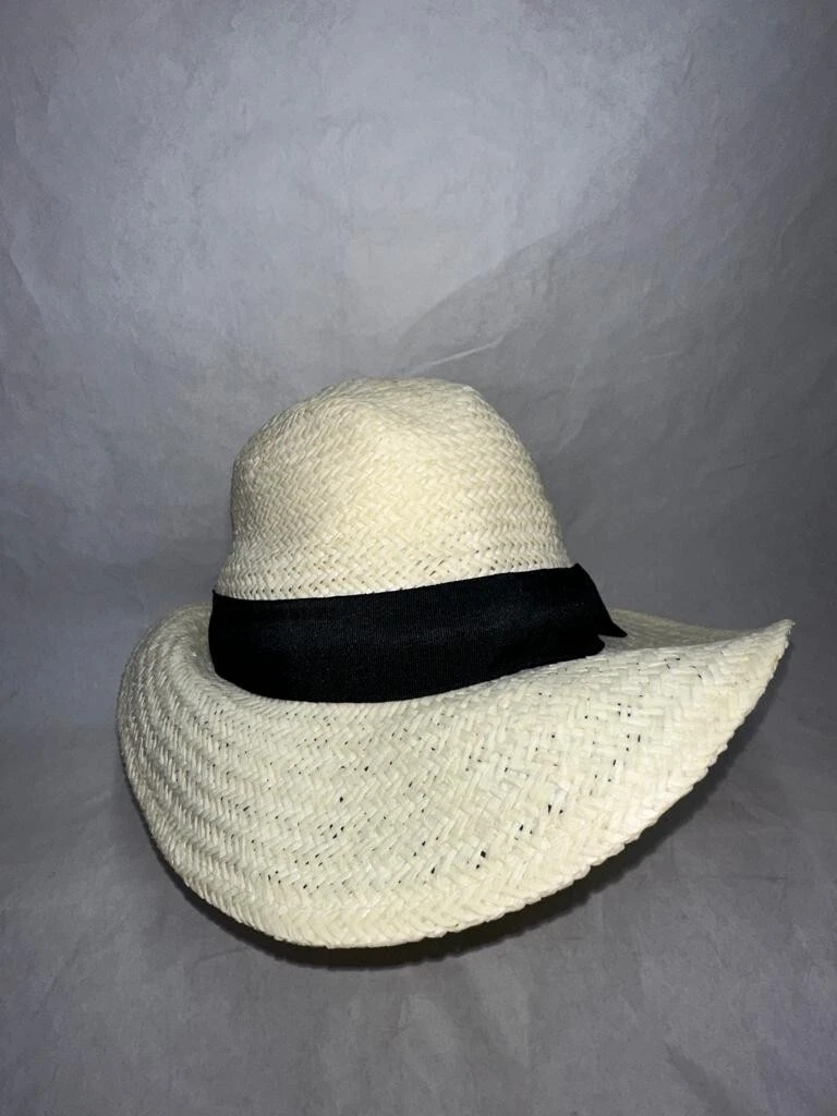 beige sun hat