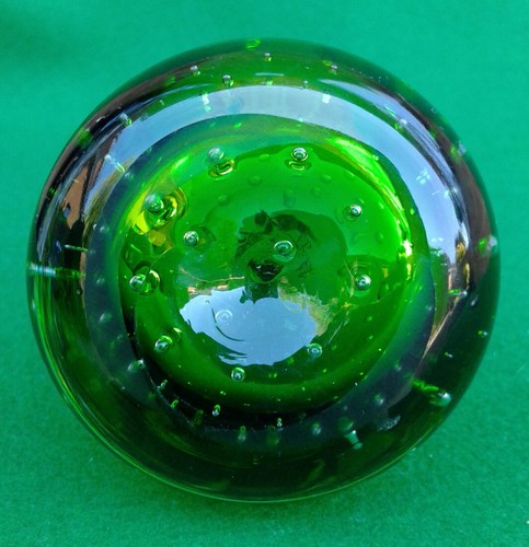 SELECTION OF ASSORTED GLASS PAPERWEIGHTS. (Ref CB80) - Picture 131 of 351