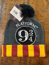 HARRY POTTER 9 3/4 Beanie with Pom Pom Hat