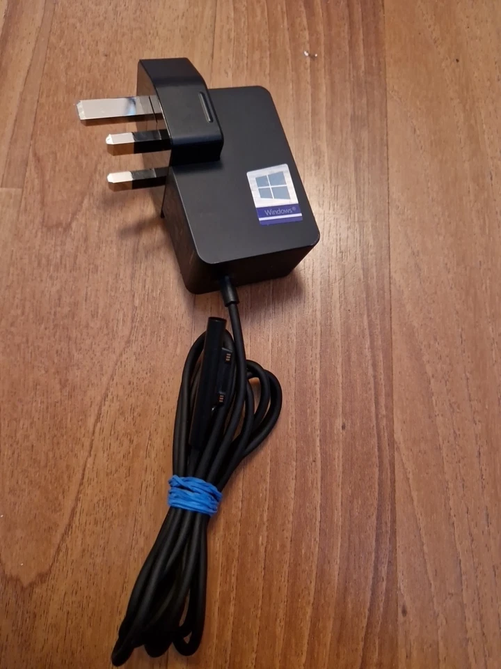 Microsoft Surface Pro  Charging Cable - Image 4 of 4