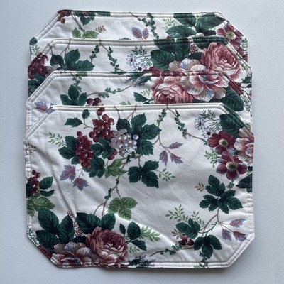 Waverly Floral-Scalloped Placemats Set Of 4 Pre-Owned Great Shape Some Staining