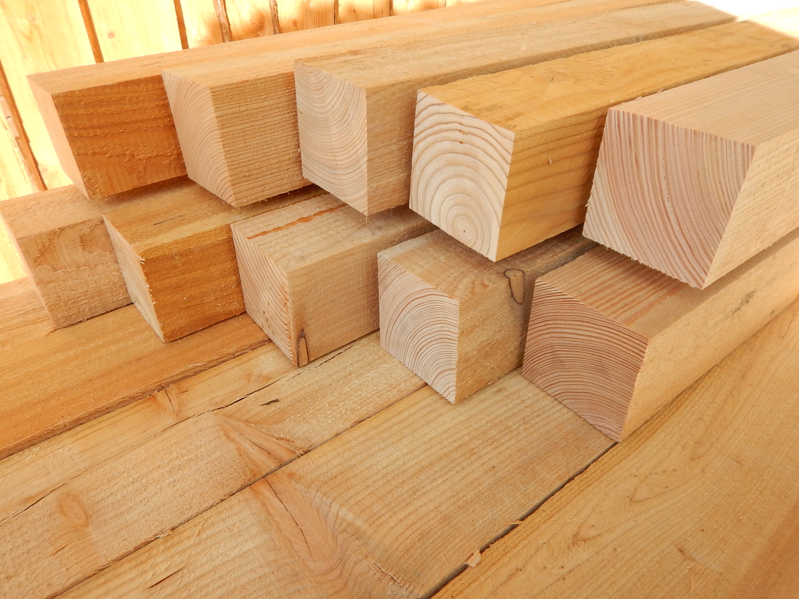 LÄRCHE Kantholz 80x80mm - 4 Stück Bauholz 220cm Lang