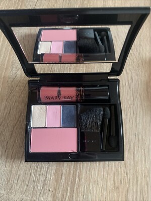 Mary Kay Compact gefüllt