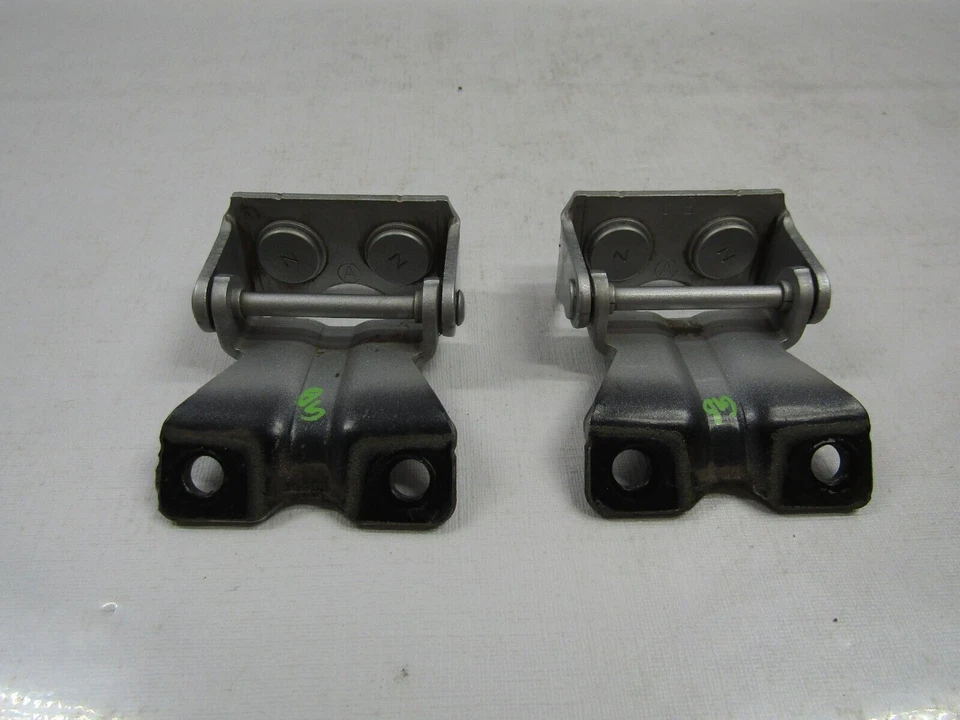 2005-2009 Subaru Legacy Outback Rear Hatch Liftgate Tailgate Hinge Set OEM - Image 3 of 4