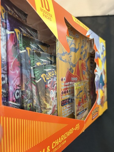 POKEMON Reshiram & Charizard GX Premium Collection (DAMAGED PACKAGING) - Picture 4 of 7