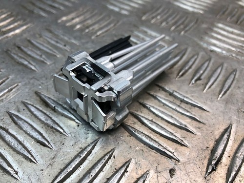 Audi A8 S8 D4 4H 2012 Benzin LED-Tagfahrscheinwerfer 17241400 273kW ATV37312