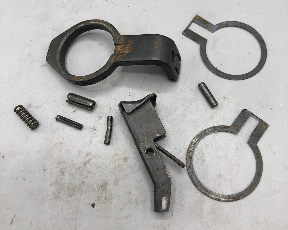 Piezas de escopeta de acción de perno calibre 16 Glenfield 55G: cuello de cañón y piezas diversas Foto 3 de 4