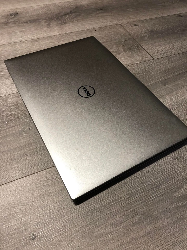 Dell Precision 5520 15.6'' laptop 32GB/512GB/Intel Xeon 2.8GHz/Touchscreen  - Image 4 of 4