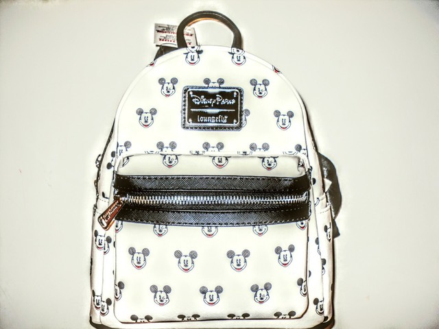 loungefly robin hood bag
