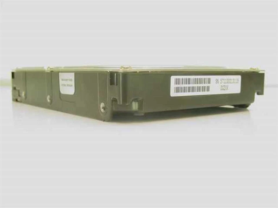 Maxtor MX6L020J1 - 20GB 3.5" IDE Hard Drive - Image 2 of 3