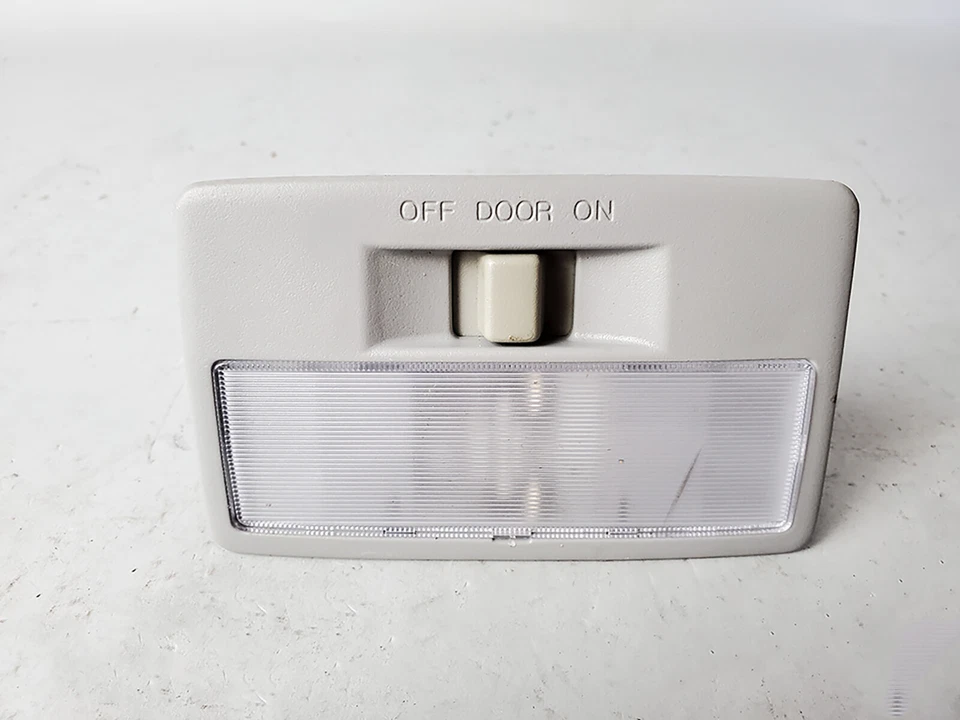 2004 - 2008 Mazda Rx8 lâmpada cúpula console teto superior traseiro fabricante de equipamento original - Imagem 2 de 4