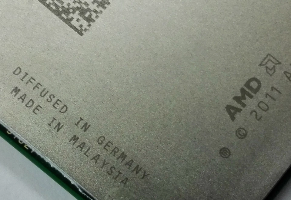 AMD FX-8300 Desktop Processor FX8300 AM3+ FD8300WMW8KHK 95W  8 cores - Image 3 of 4