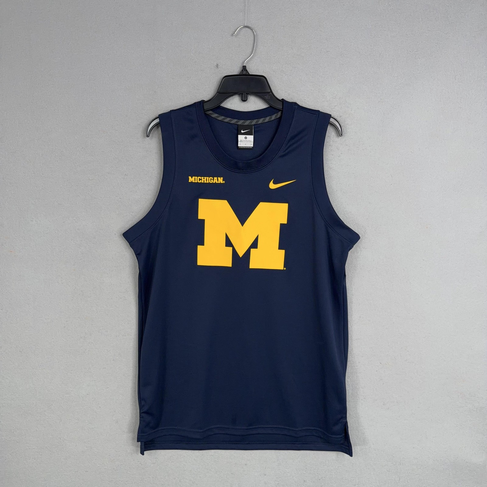 Michigan Wolverines Jersey Mens Medium Blue NCAA Basketball Nike Tank Top