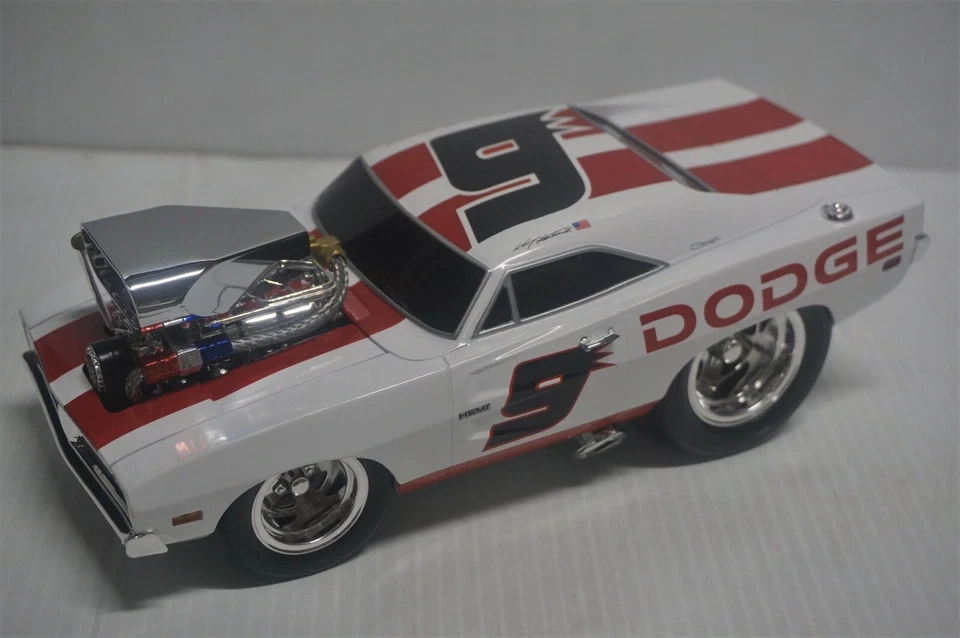 Dodge Charger 1969 Dodge Charger Muscle Machines Car 1/18 Kasey Kahne #9 Foto 2 de 4