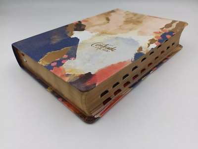 Biblia devocional para mujer Centrada en Cristo con indices