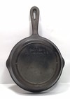 Vintage 6 1/2” Cast Iron Skillet Strawberries Wall Hanging — photo 2
