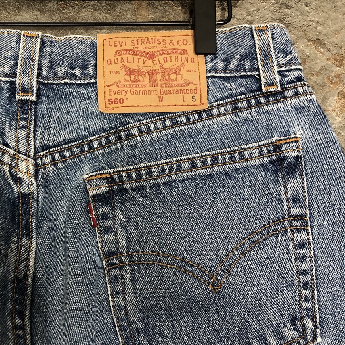 Vintage Levis 560 Loose Fit Womens 16S Mom Jeans Light Wash Vintage Levis 560 Loose Fit Womens 16S Mom Jeans Light Wash