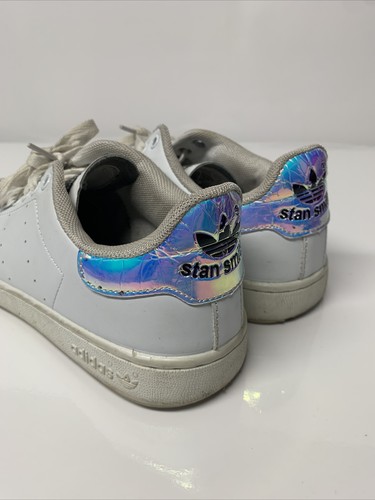 stan smith white iridescent