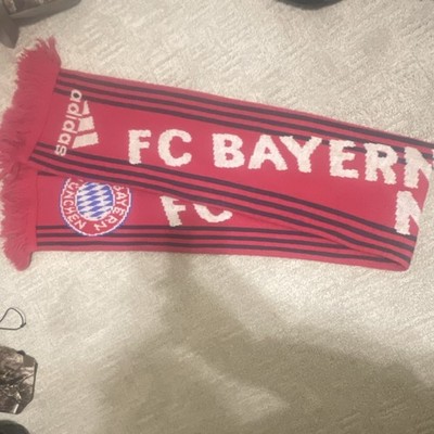 Adidas FC Bayern München Soccer Scarf, Fan Apparel
