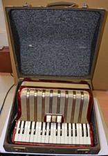 Hohner Concerto II akordeon 72 basy 2 chóry z walizką