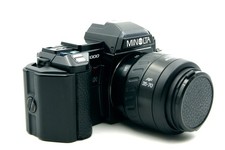 Minolta 7000 35mm SLR Film Camera Body AF Zoom 35-70mm Lens - Made in Japan