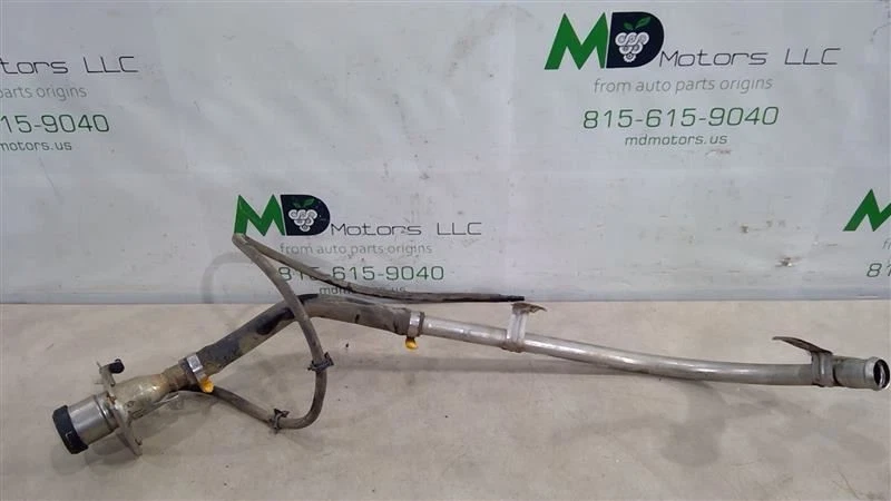 2017-2019 CHEVROLET TAHOE GAS FUEL FILLER NECK PIPE OEM 84392894 - Image 3 of 4