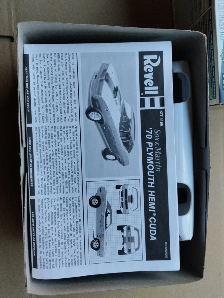 model Kit Revell 1/25 sox & martin 70 plymouth Hemi Cuda - Immagine 4 di 4