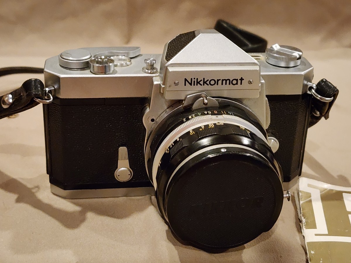 Nikon Nippon Kogaku Nikkor-H Auto 1:2 f=50mm W/ Nikkormat
