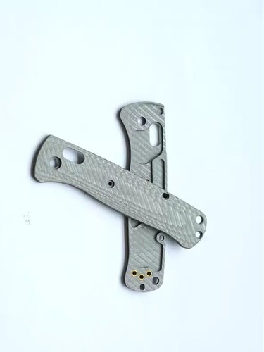 1 par de básculas de mango de fibra de carbono hechas a medida para cuchillo Bugout 535 hecho en banco - Imagen 2 de 5