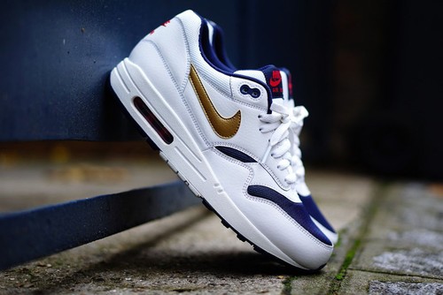 Nike Air Max 1 Qs Olímpicos de Oro Blanco En Azul Marino De Cuero 90 97 Usa  formadores Zapatillas | eBay