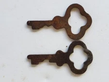 Pair Antique Steamer Trunk Chest Cabinet Lock Flat Keys