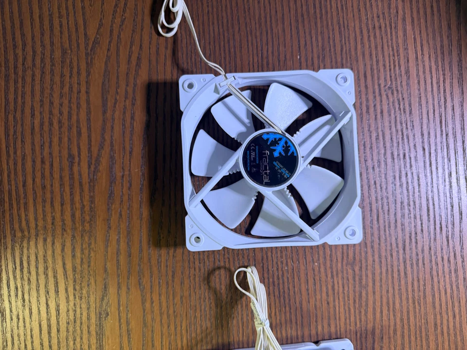 2x Fractal Design Dynamic X2 GP-12 120mm Case Fan White/White - Image 3 of 3