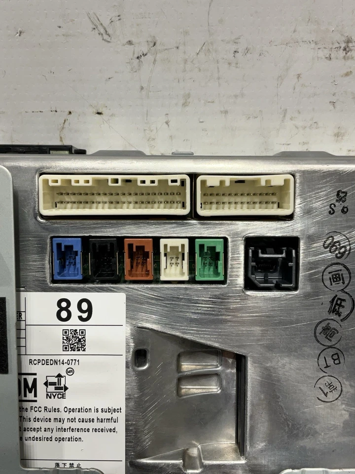 Экран дисплея навигации для Infiniti Q50 2014-2016 годов выпуска 462200-6900 от оригинального производителя - Изображение 3 из 4