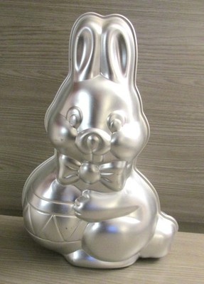 Wilton Easter Bunny 3D Cake Pan # 502-3452 1984
