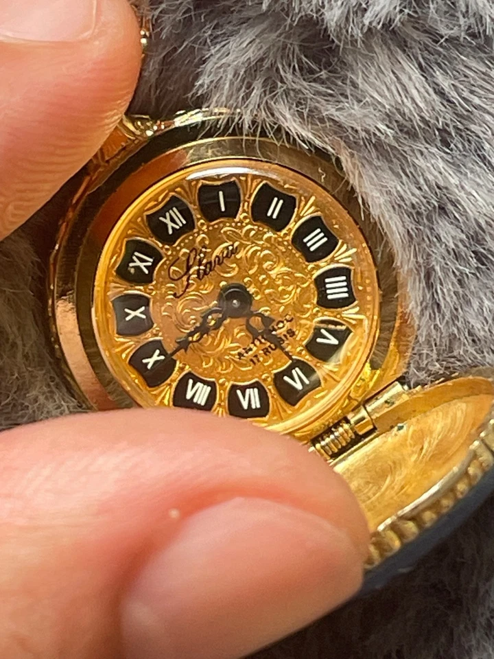 Reloj Bolsillo Pavo Real Eslava De Colección - 17 Joyas URSS - Estuche Floral Tono Dorado - Raro Foto 2 de 4