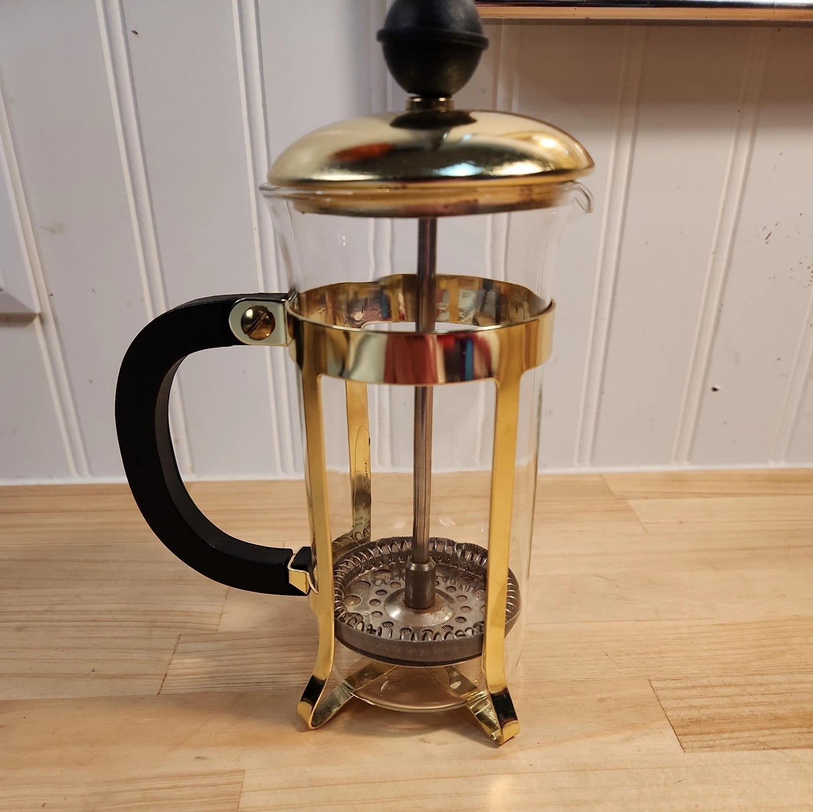 Vintage Pyrex French Press Coffee Maker With Plunger Gold Tone Made in Taiwan
Opens in a new window