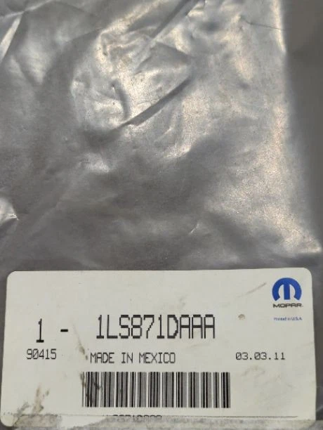 Nueva cubierta de asiento superior delantera de cuero original Chrysler LH 2007-2008 PT Cruiser OEM Foto 4 de 4