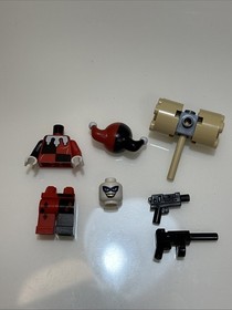 LEGO Batman 7886 Harley Quinn Minifigure Bat026 9.5/10 Condition w/ Accessories