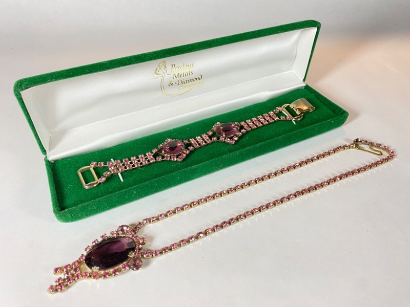 Vintage Gold Tonę SET Light and Dark Pink Stones Bracelet 15" Necklace