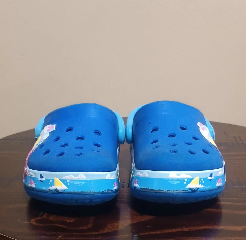 Zuecos Crocs Niño Pequeño Bebé Tiburón Clásico Azul Sin Cordones Talla C 7 Foto 2 de 4