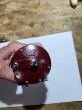 PFLUEGER BOND NO. 2000 LEVEL WIND REEL